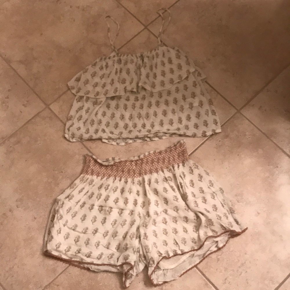 Two Piece Set With Adjustable Straps! - image 1